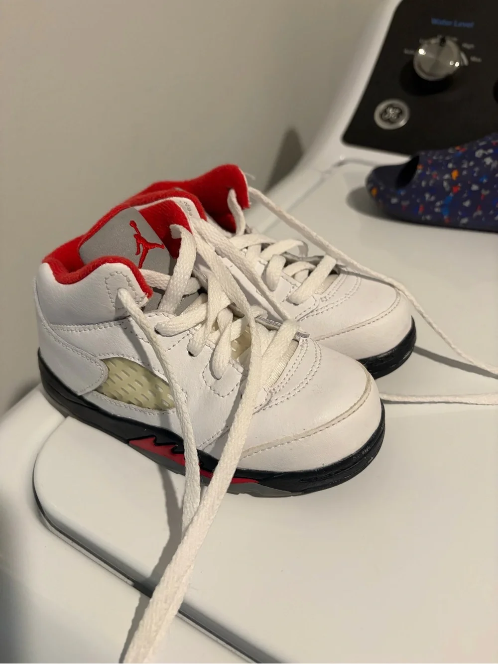Jordan Toddler White and Red Low-Top Sneakers